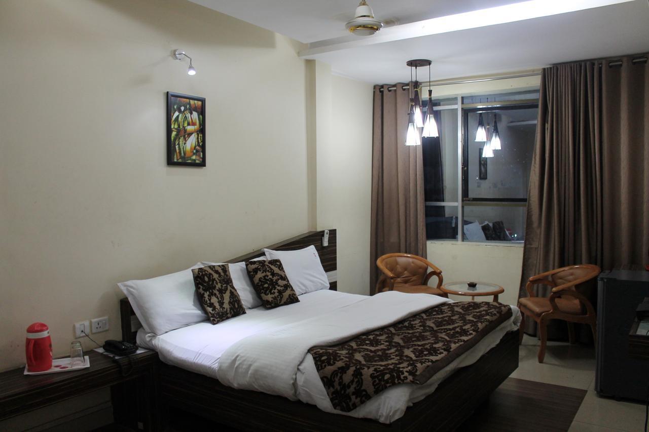 Hotel Swayam Jabalpur Exteriér fotografie