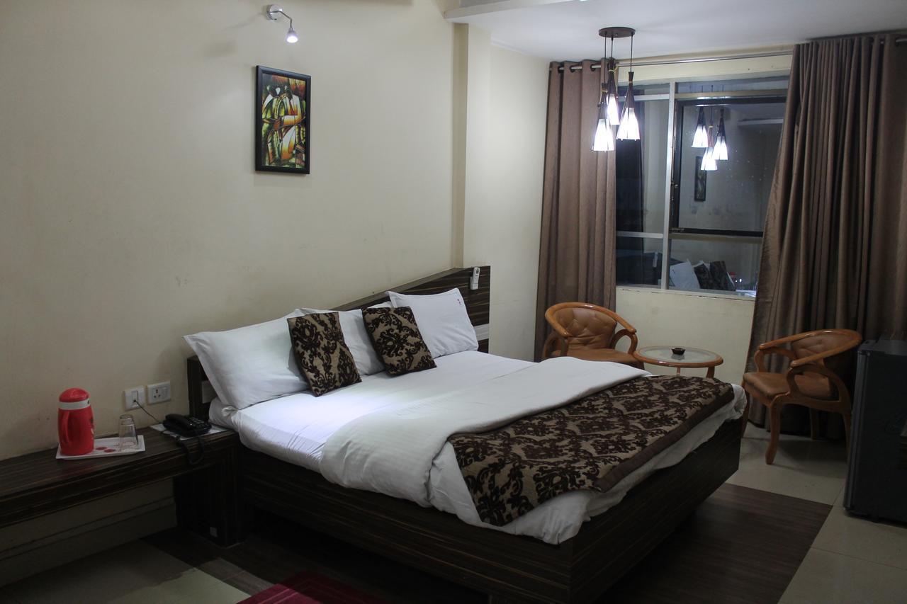 Hotel Swayam Jabalpur Exteriér fotografie